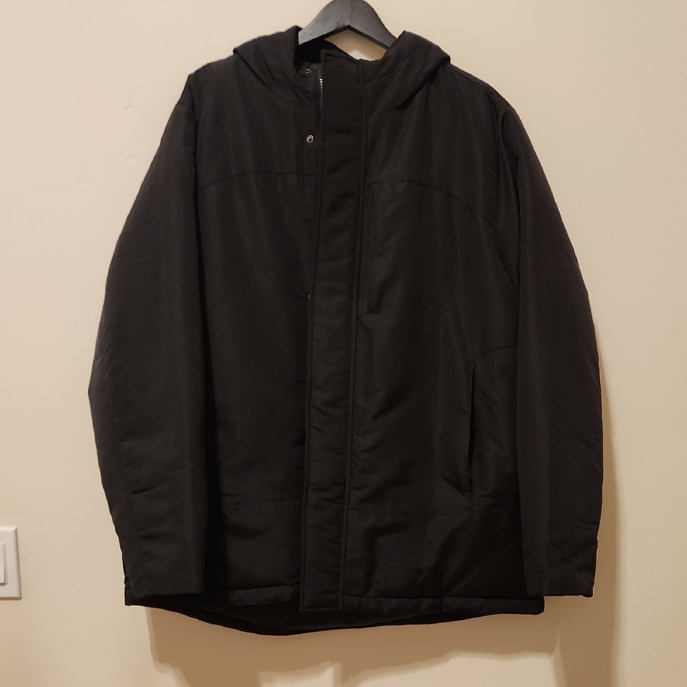 Swiss Tech Men's Black Hooded Heavy Puffer Jacket